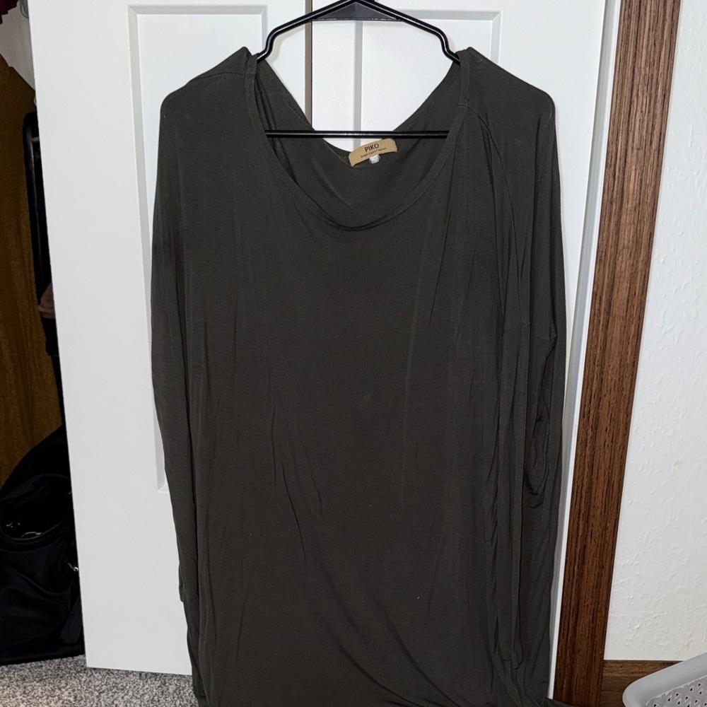 Piko 1988 Long Sleeve Tee in Dark Olive